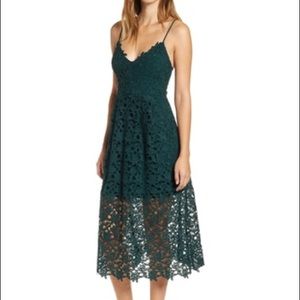 ASTR the label / hunter green / lace midi dress